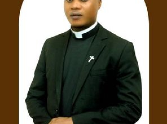 Dimanche 5 mars 2023 à 10 heures, Kinshasa: le Père Matthieu Ngongo Ngongo Yezu célèbrera sa première messe à la Maison diocésaine de Kabinda