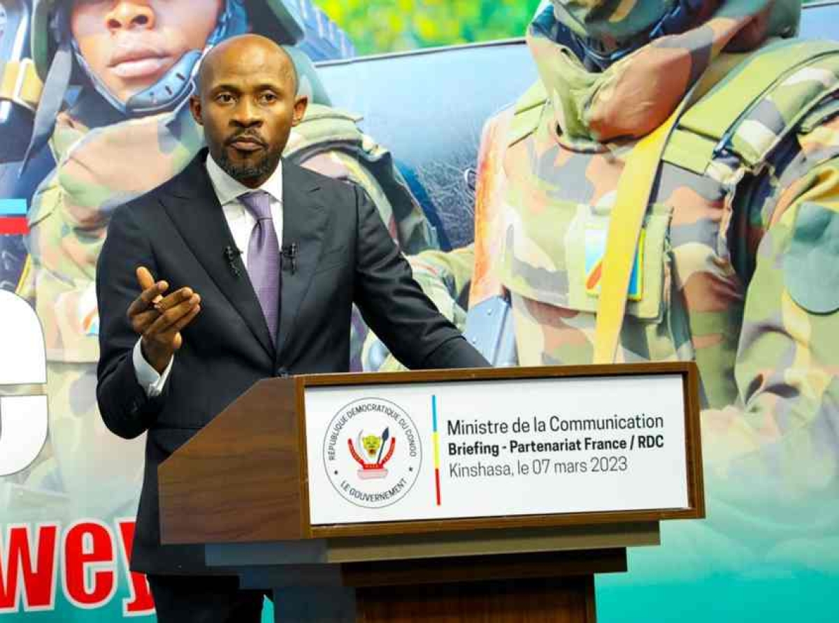 Retombées économiques, éducatives, culturelles, RDC : Patrick Muyaya décortique les résultats de la visite de Macron