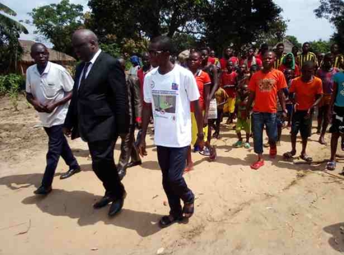 Le Roi Yansi aux populations de Kidzwem, de Luzubi, de Kimpanda et de Djuma : '' LES GENS D'AILLEURS VIENDRONT CHERCHER VIE ICI ''*