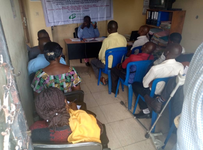 Sous la facilitation d’OSISA ONG, RDC : la FENAPHACO réussit à faire vacciner plus de 15.000 personnes vivant avec handicap