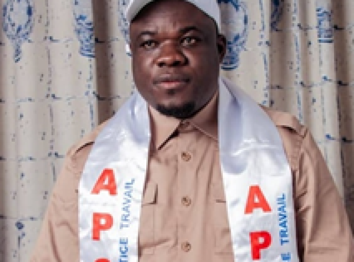 Non au glissement, non au dialogue, non à la transition, 2023 : Junior Mambembe Tshiaki et l’APCN prêts à offrir un deuxième mandat à Félix Tshisekedi