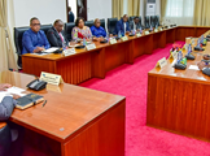 Sama Lukonde livre une série d’informations sécuritaires à la Commission Défense de l’Assemblée Nationale
