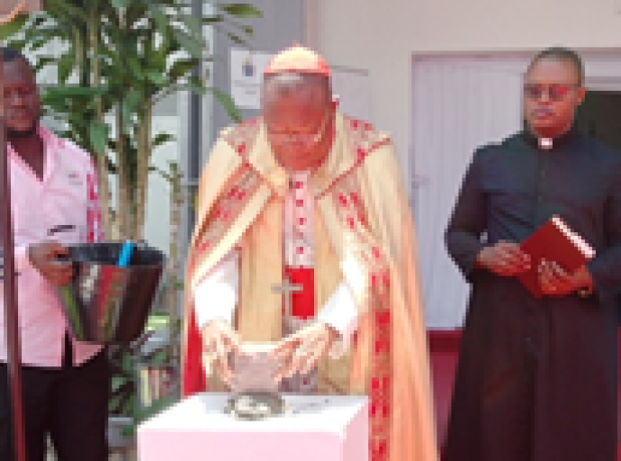 Construction du siège de la Fondation du Pape François pour l’Afrique Kinshasa : le Cardinal Fridolin Ambongo donne le go des travaux