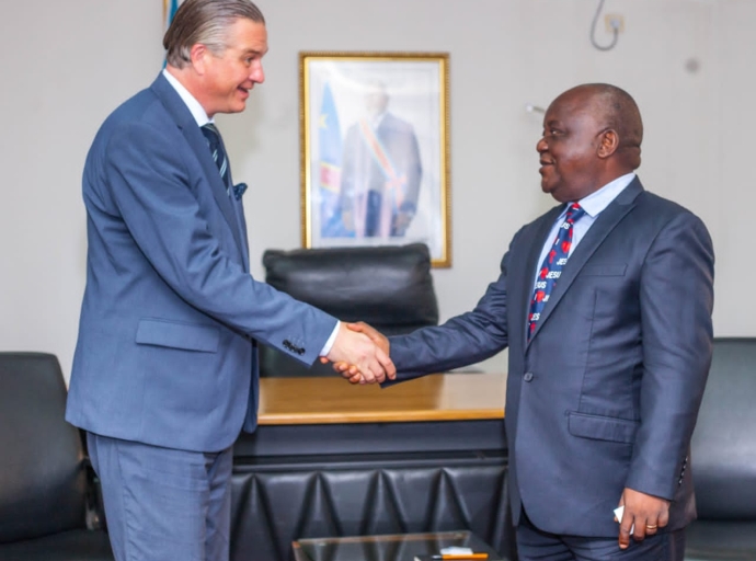 Un véritable front ouvert à l’Intégration Régionale , RDC : l’Ambassadeur Suédois chez Antipas Mbusa Nyamwisi !