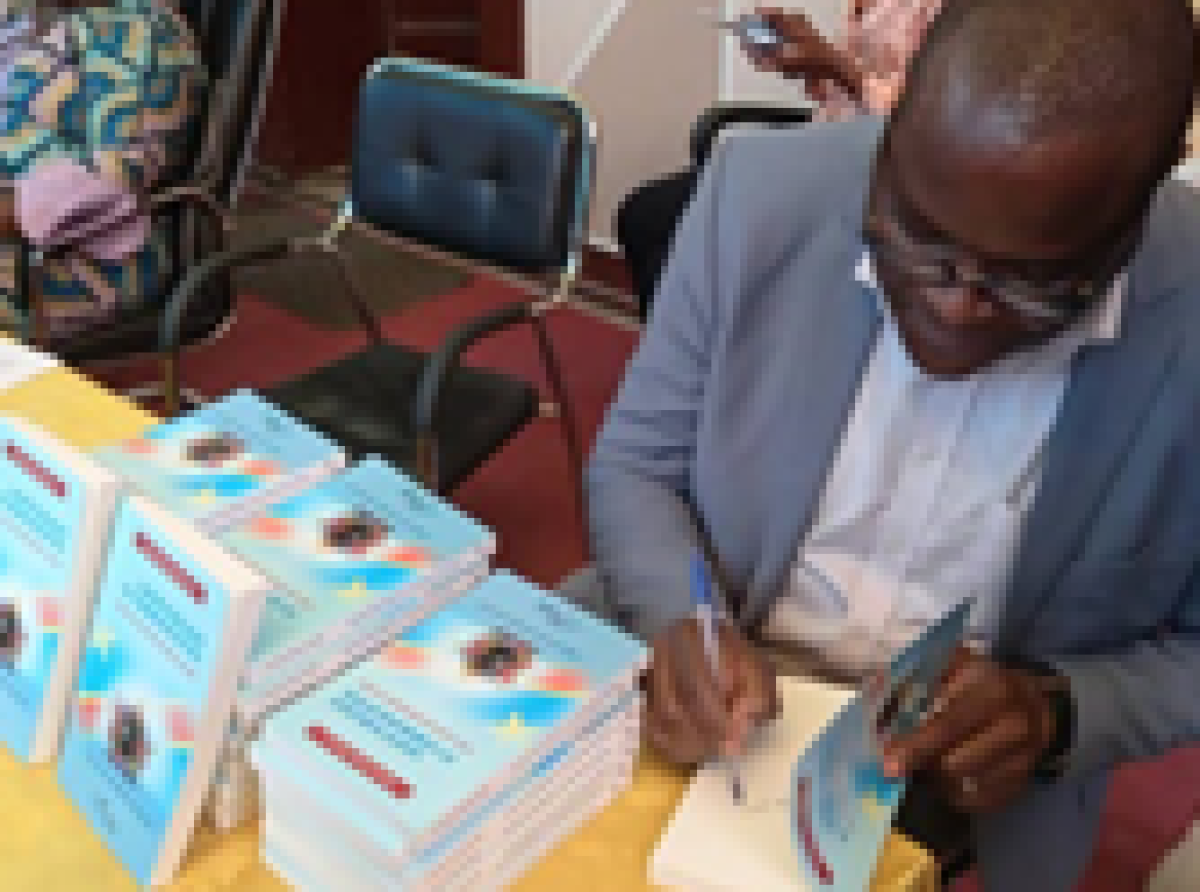 Kinshasa : Marcel Kanku Ntalaja largue un nouvel ouvrage scientifique sur le marché