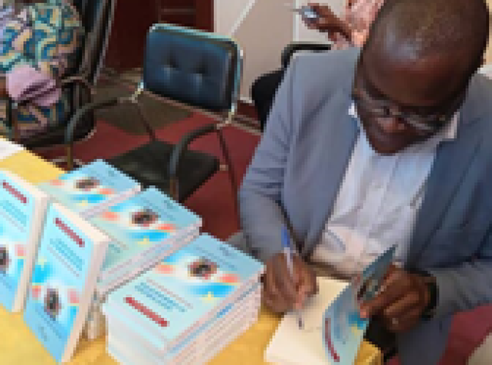 Kinshasa : Marcel Kanku Ntalaja largue un nouvel ouvrage scientifique sur le marché