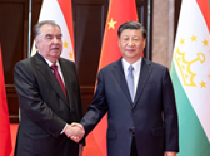 Xi Jinping s'entretient avec le président tadjik