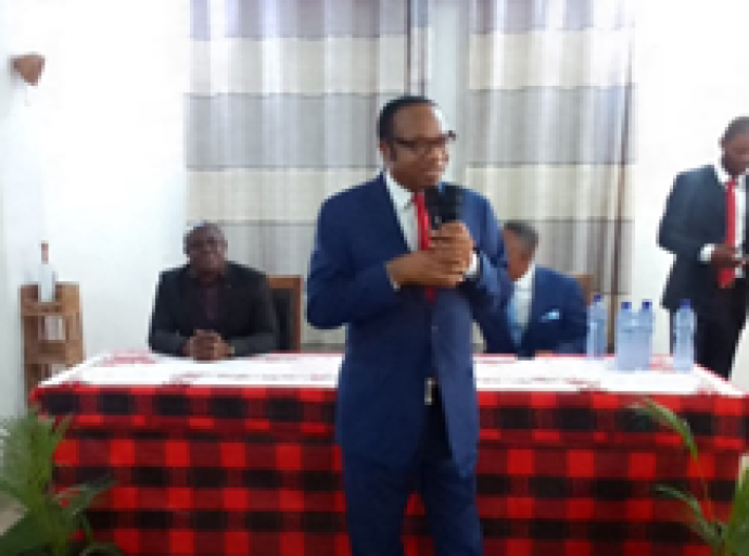 Kinshasa/Matete : Noël Tshiani sensibilise les habitants sur sa Proposition de loi