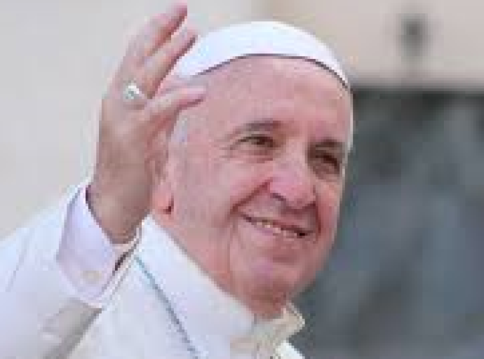 Le Pape François a été opéré : il « va bien » et « a plaisanté » après l’intervention chirurgicale