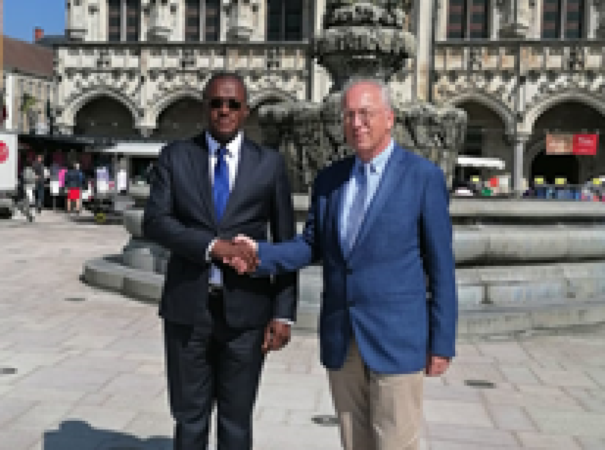 Une série de partenariats négociés au grand bonheur du Kasaï Central , John Kabeya : une mission fructueuse en Europe !