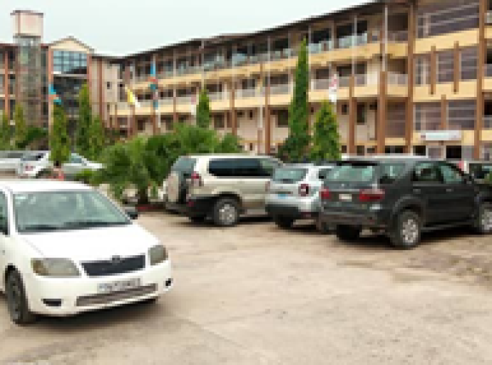 Aux enseignants de Tshikapa et d’ailleurs : « Caritas Congo Asbl ne s’occupe plus de la paie des enseignants depuis 2016 ; mais, c’est l’IFOD SA », précision du SG de la CENCO