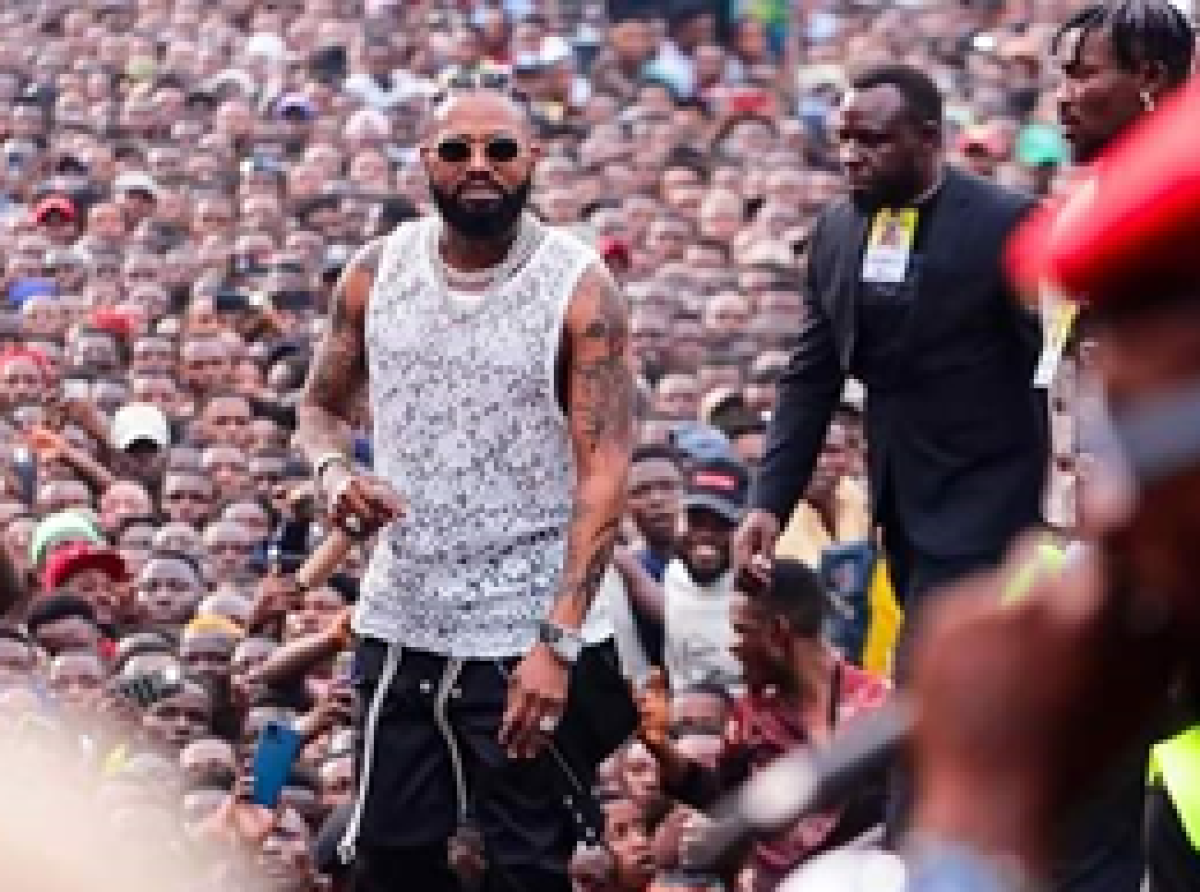 Lors de son concert au stade des Martyrs : Come-back sur les trois temps forts du spectacle de Ferré Gola !