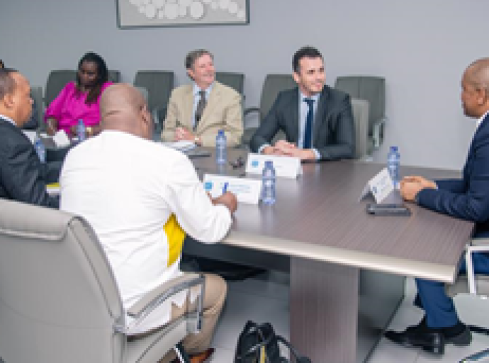 Mission d'observation électorale internationale, Elections 2023 : Denis Kadima échange avec une délégation du Centre américain Carter