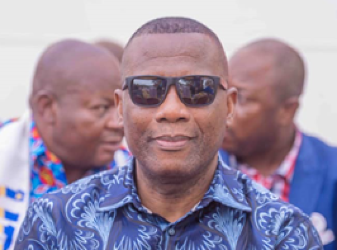 Réhabilitation de la route Manterne-Tshela-Singini : Roger Muaka parmi les Officiels au lancement des travaux