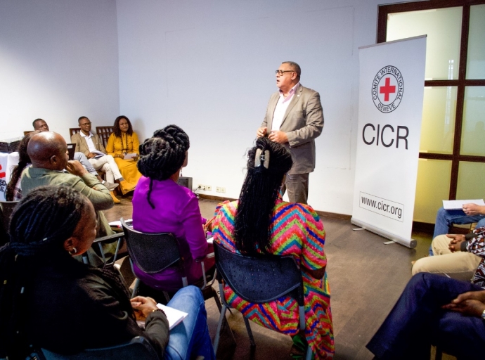 Initiative du CICR en partenariat avec MSF, Les professionnels des médias outillés sur les règles du Droit international humanitaire  