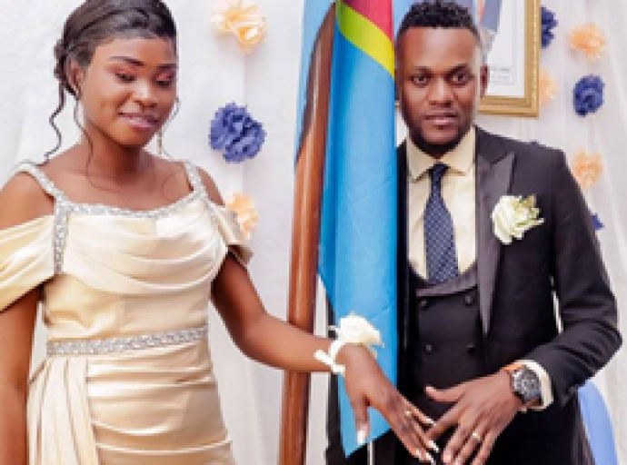 Carnet rose/Raphaël Mansangu et Miriam Zola : liens serrés au civil, mariage scellé !