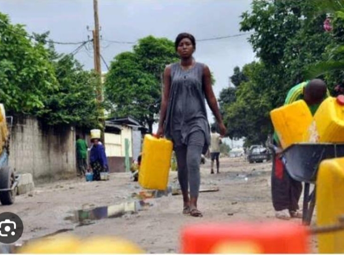 Pénurie d’eau et d’électricité dans la ville-province de Kinshasa : Les habitants de Mitendi dans la commune de Mont-Ngafula broient du noir
