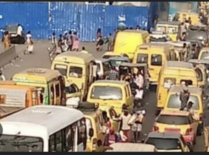Kinshasa : les embouteillages,  quelle solution ?