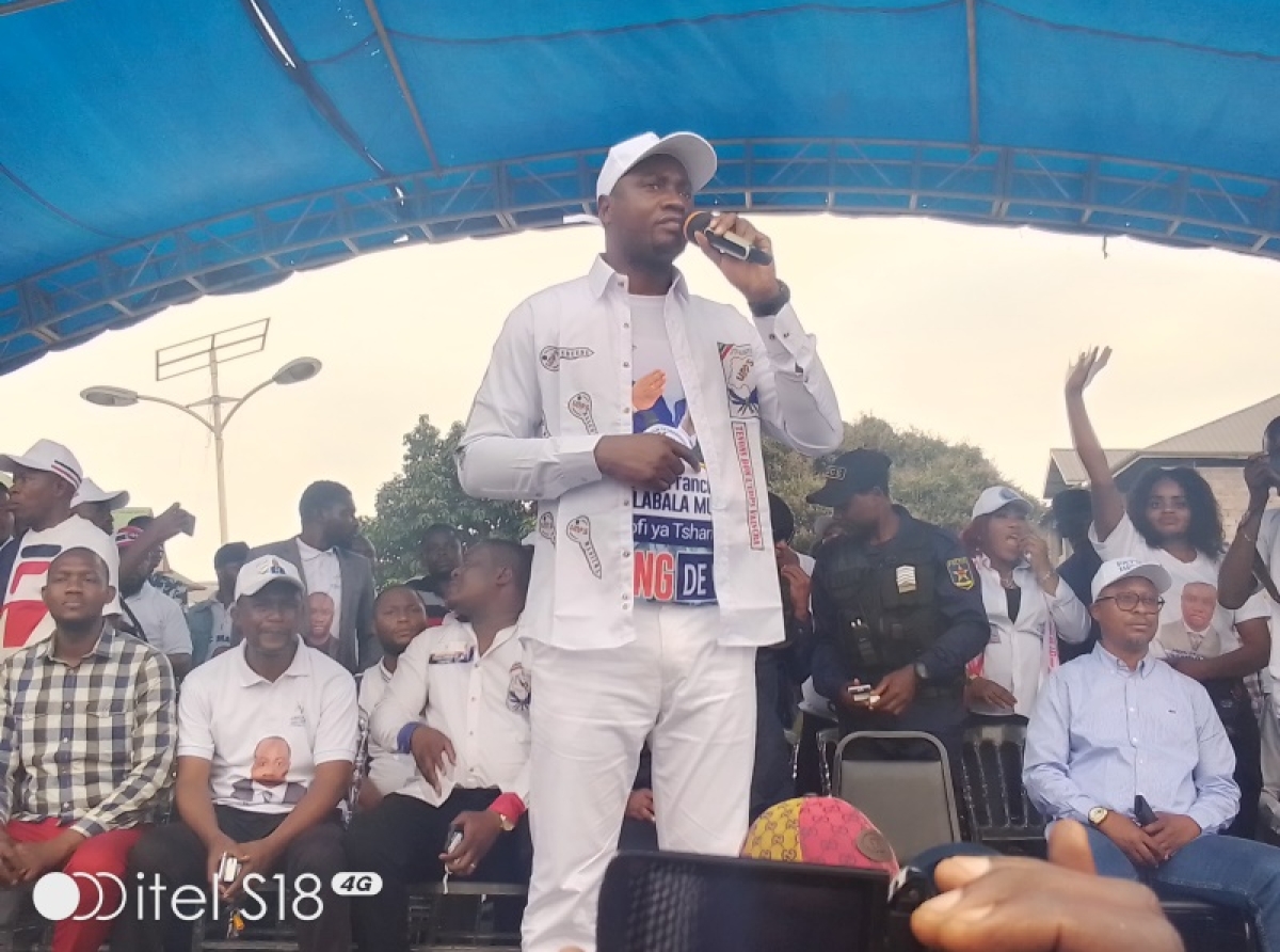Devant la population de la Tshangu, Elections 2023 : Francis Tshibalabala prêche la réélection de Félix Tshisekedi