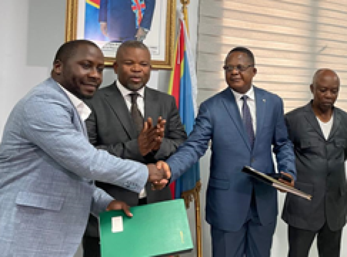 Signature des contrats avec les nouveaux mandataires , RDC : l’Ogefrem s’engage dans la dynamique de l’amélioration des performances et de rentabilité