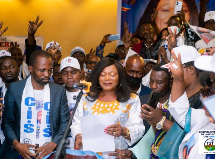 Lors du Congrès extraordinaire de son parti CIS , RDC : Claude Dipo Esabe proclame Félix Tshisekedi candidat Président de la République