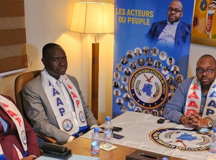 Doter Félix Tshisekedi d’une majorité écrasante au Parlement, Elections 2023 : Tony Kanku, Tryphon Kin-kiey, Laurent Batumona…font bloc