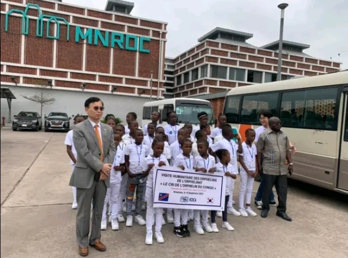 Kinshasa : ‘’Cri de l’Orphelin du Congo’’ reçoit l’aide humanitaire de la KOICA et AMIKO