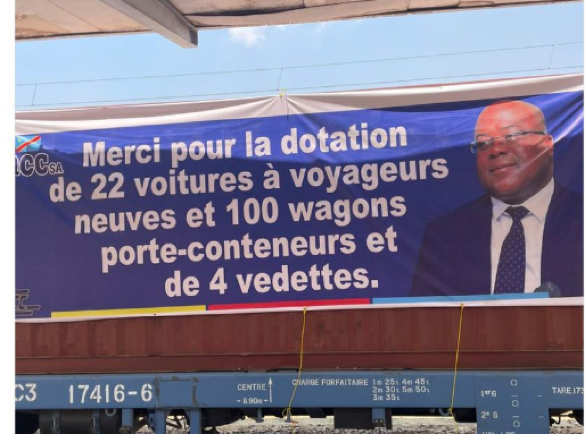 SNCC S.A: Félix Tshisekedi lance une série de 22 voitures à voyageurs neuves, 100 wagons porte-conteneurs et 4 vedettes