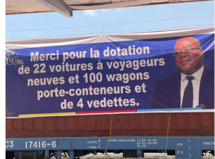 SNCC S.A: Félix Tshisekedi lance une série de 22 voitures à voyageurs neuves, 100 wagons porte-conteneurs et 4 vedettes
