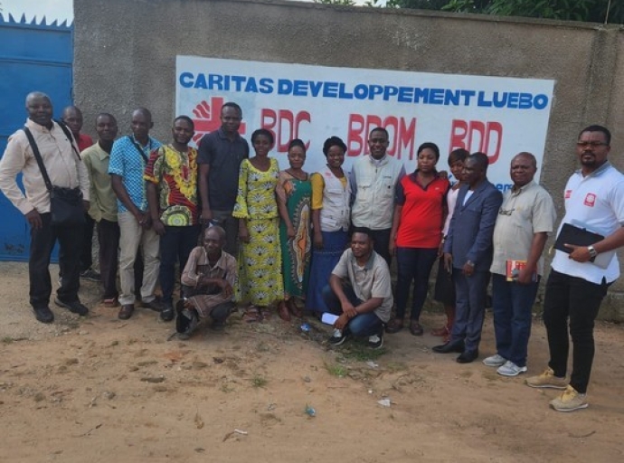KASAI CENTRAL : l’Abbé Edouard Makimba prêche l’Ethique, la bonne gouvernance…au Personnel des Caritas-Développement Luiza, Kananga et Luebo