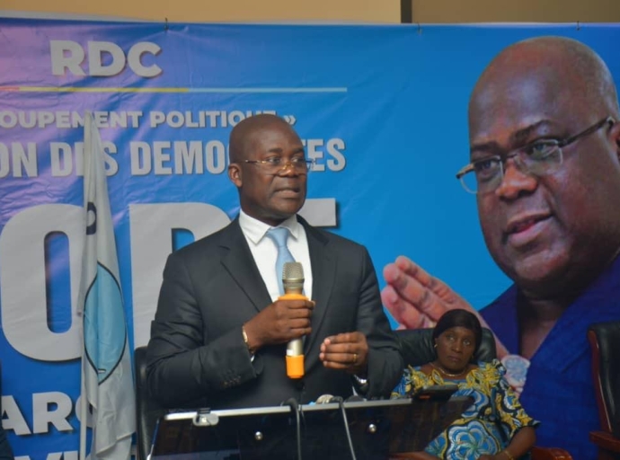 En signant un accord dans une nouvelle alliance visant le renforcement de la cohésion à l’USN, PCR : Jean-Lucien Bussa réaffirme sa loyauté et sa détermination à accompagner la vision de Félix Tshisekedi !