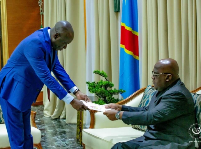Vers un Accord de Gouvernement entre les Membres de la Coalition Majoritaire , RDC : Félix Tshisekedi exige des éléments structurants pour compléter le Rapport de mission de l’Informateur Augustin Kabuya !