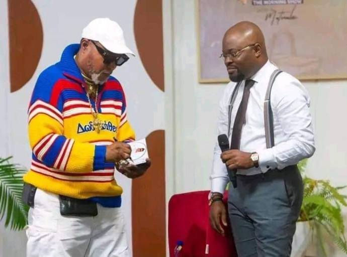 RDC : JUSTICIA Asbl désapprouve la convocation de Koffi Olomidé et Jessy Kabasele par le CSAC