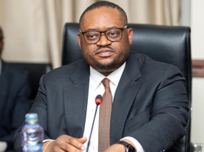 Solde positif au mois de septembre 2024, RDC : Doudou Fwamba engagé à consolider la bonne gouvernance au sein du Gouvernement Suminwa