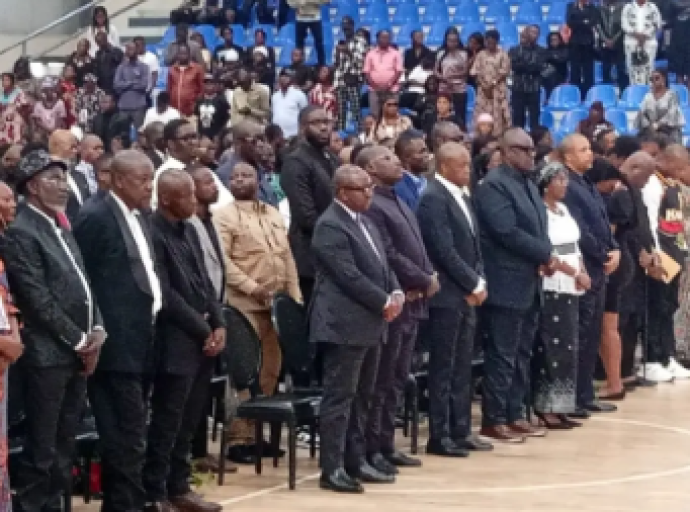 RDC : le Gouvernement rend hommage à Mutombo Dikembe