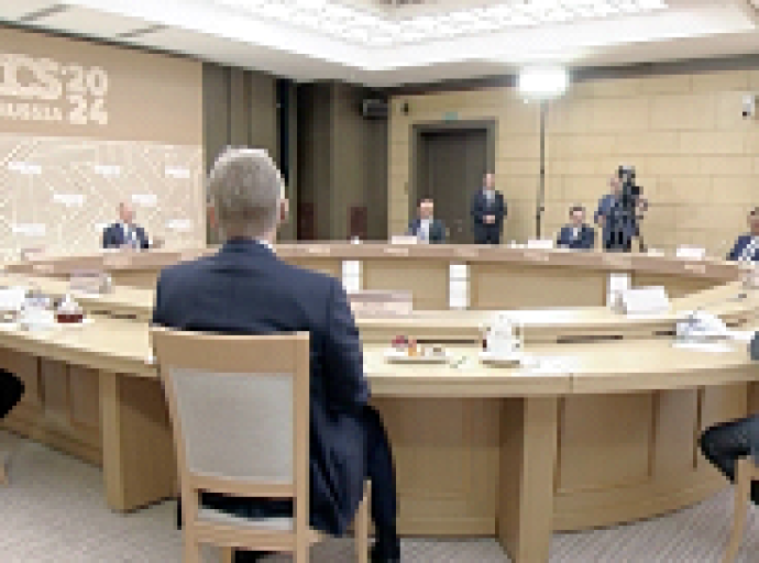 Table ronde : le Président russe face aux représentants des médias des BRICS