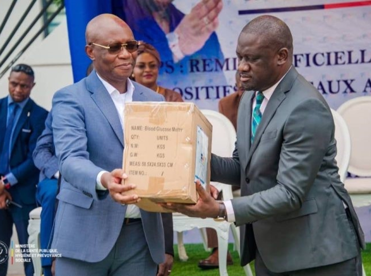 Lutte contre la mortalité maternelle, RDC : Roger Kamba réaffirme son engagement à accompagner les établissements de santé