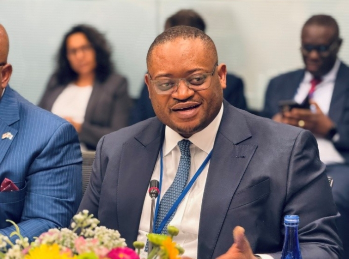 Pour un avenir économique stable, RDC-Banque Mondiale : Doudou Fwamba plaide pour un décaissement rapide de 600 millions USD d’appui budgétaire