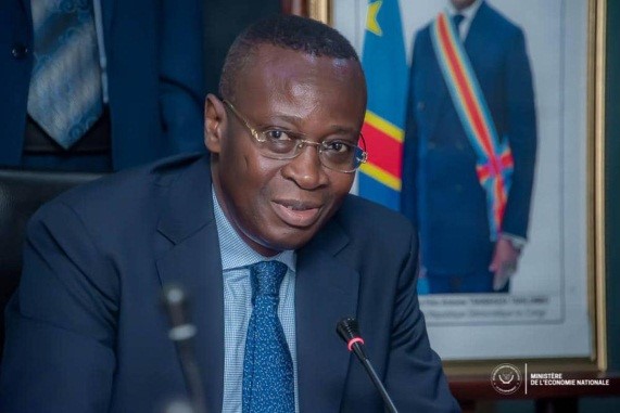 Artisan d'une réduction drastique de la facture pétrolière, RDC : les prouesses de Mukoko Samba saluées par Félix Tshisekedi !