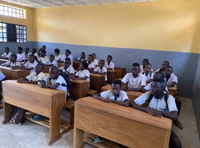 PDL 145T Mongala-Lisala, EP Bokutu : les élèves de la localité de Bozia célèbrent leur nouvelle école primaire