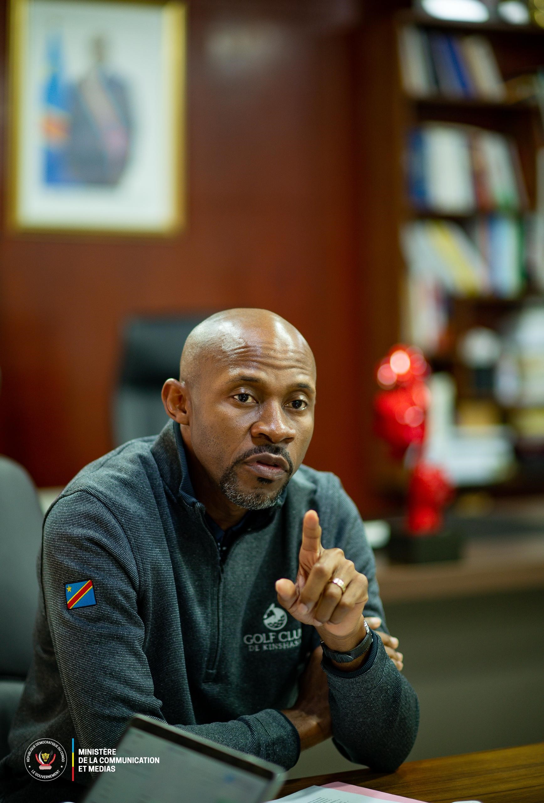 Un an de gestion rigoureuse, des sacrifices et d’engagement, Gouvernement Suminwa : Patrick Muyaya avance un bilan positif du processus d’instauration du nouveau narratif !