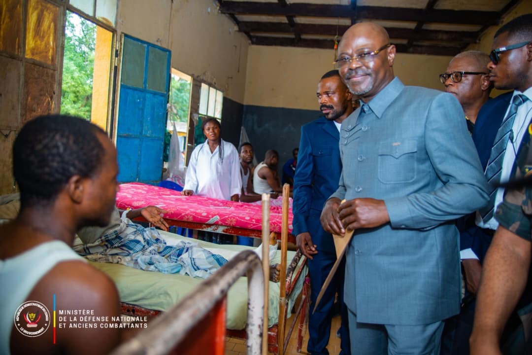 Maniema : Guy Kabombo déclare la guerre à la spoliation des camps militaires !