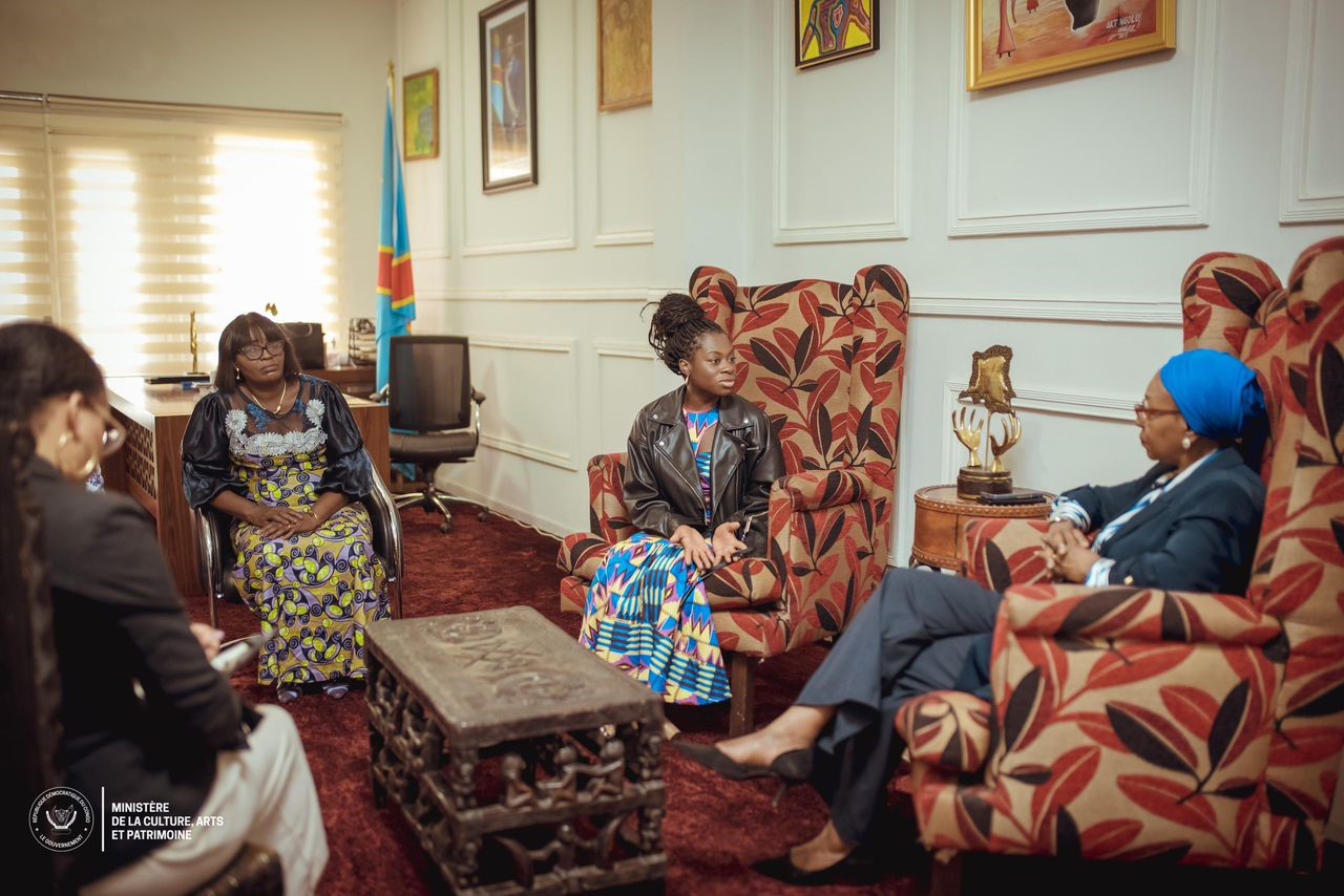 Projet de construction d’un centre culturel à Mbanza-ngungu : Yolande Elebe soutient l’initiative du cinéaste américano-congolaise Phylicia Mpasi