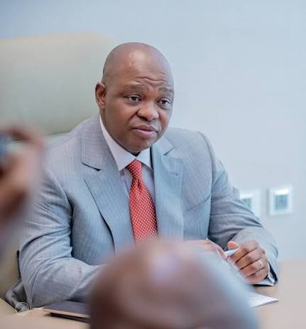 Insécurité à l'Est de la RDC : le Sénateur Taupin Kabongo Mukengeshayi envoie un message de compassion aux populations meurtries