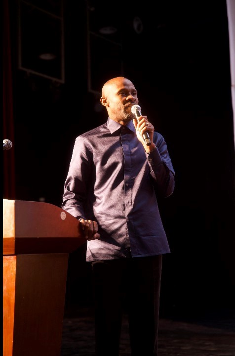 Halte à la cacophonie, aux spéculations sponsorisées, Patrick Muyaya : ‘’La RDC ne signera aucun accord économique avec le Rwanda tant que ses troupes seront sur notre territoire’’