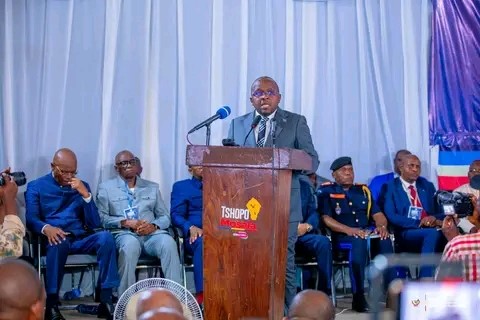 Sénat : Jacquemain Shabani plaide pour l’augmentation des crédits alloués à la production et à la délivrance des cartes d’identité