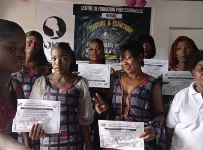 En présence des Inspecteurs provinciaux de la Formation professionnelle,FOMAC : Célestine Futi largue sur le marché d’emplois 9 lauréates finalistes en coupe et couture